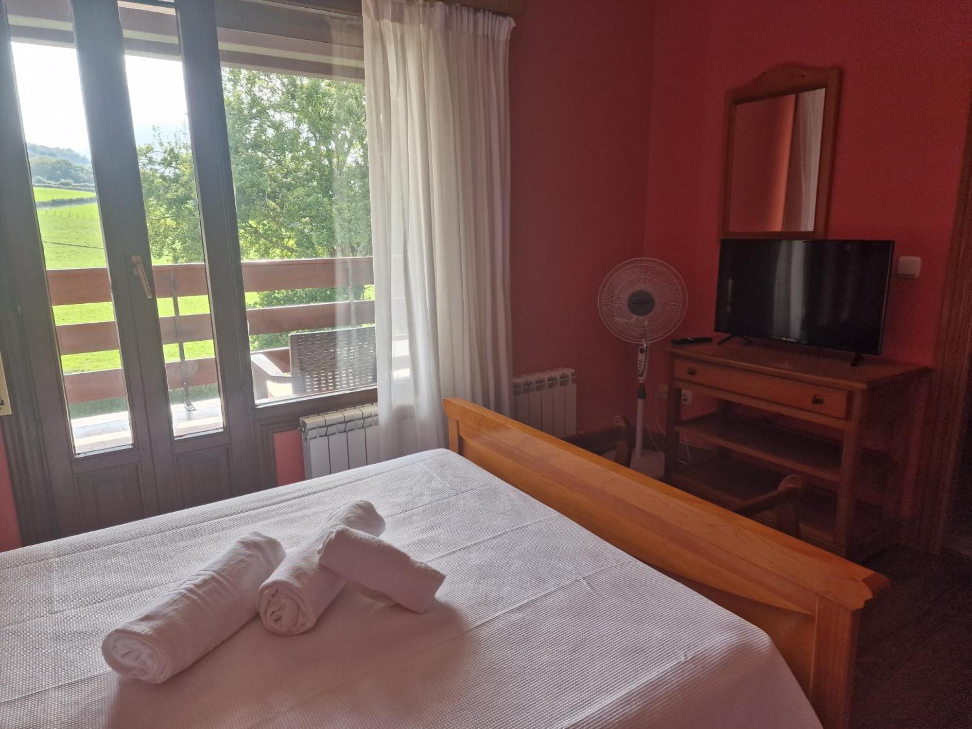 Hostal Lizuniaga Bera  Eksteriør bilde
